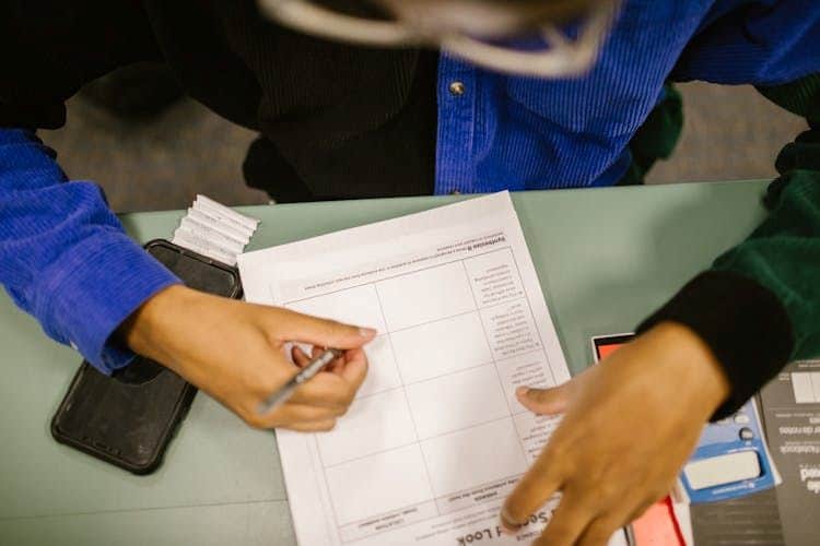كيف يمكن اكمال الدراسة في الخارج للمغاربة